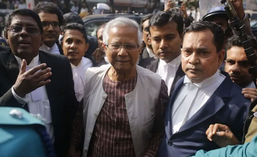 মুহাম্মদ ইউনূসের বিরুদ্ধে রায় ঘোষণার সময় আদালতে যা যা ঘটেছে