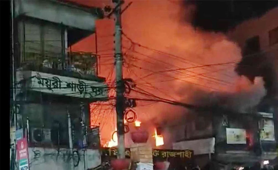 রাজশাহীর আরডিএ মার্কেটে ভয়াবহ অগ্নিকাণ্ড