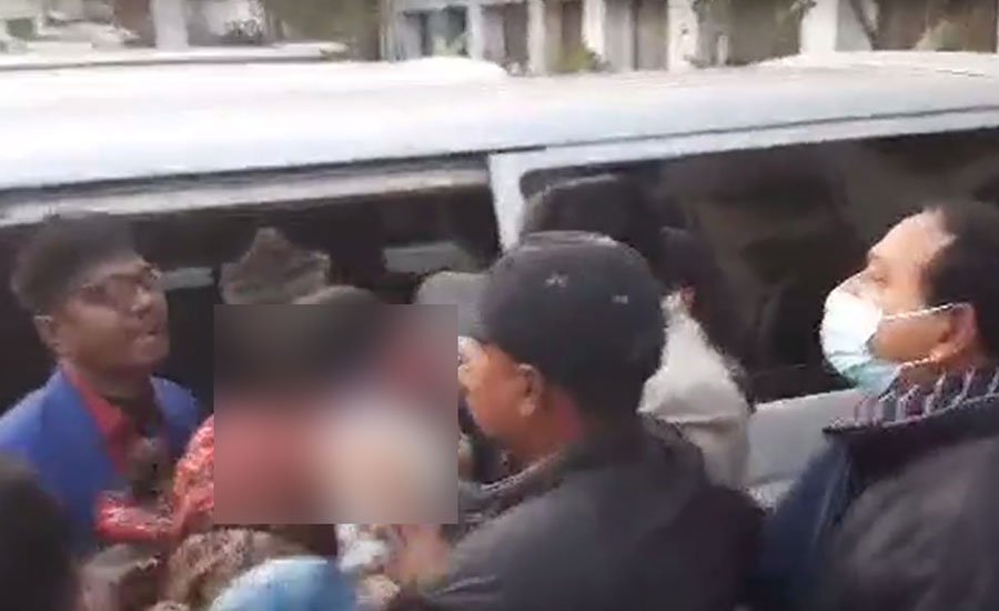 হাসপাতাল থেকে তুলে নেয়া হলো ‘ধর্ষণের শিকার’ সেই কলেজছাত্রীকে