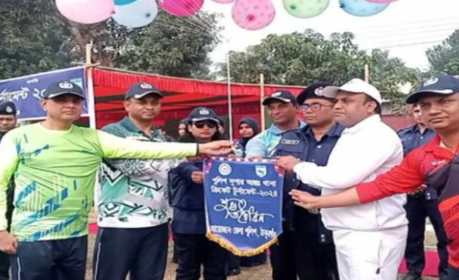 ঠাকুরগাওঁ জেলা পুলিশের উদ্যেগে ক্রিকেট টুর্নামেন্টের উদ্বোধন
