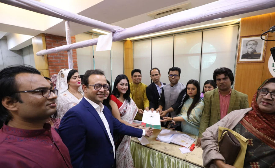 নারী আসনে মনোনয়ন ফরম তুলতে সোহানা সাবা, অপু বিশ্বাস, নিপুনসহ অনেকের ভিড়