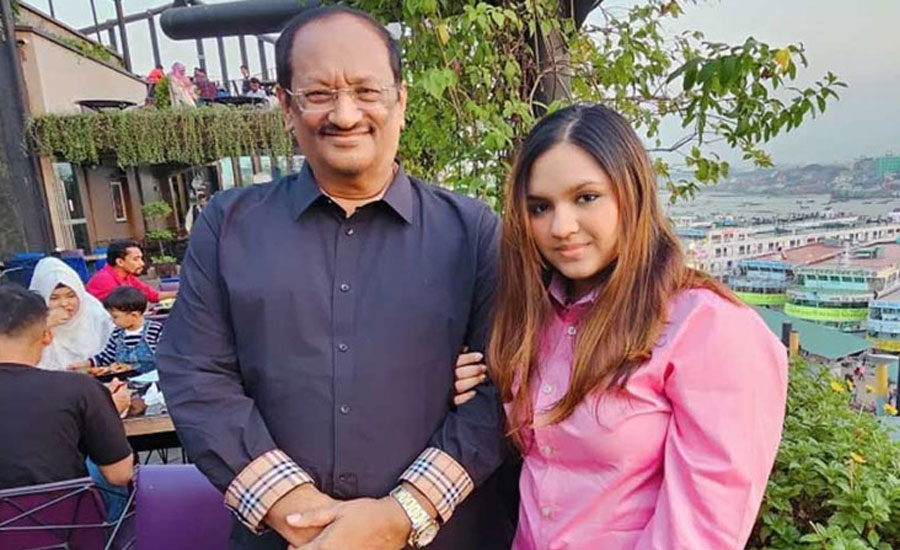 ডিবি কার্যালয়ে গেলেন মুশতাক-তিশা
