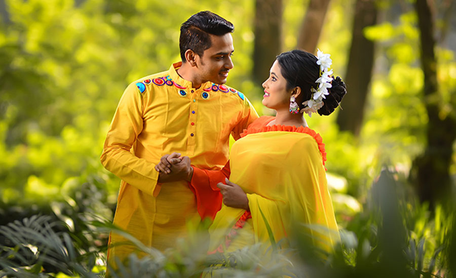 ফাগুন হাওয়ার ভালোবাসায় রঙিন হওয়ার দিন