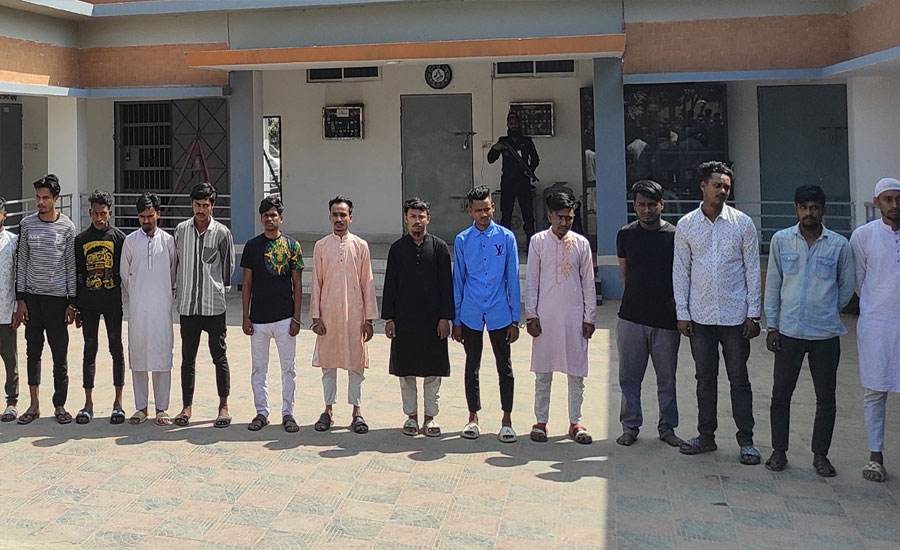 সন্ত্রাসী কর্মকাণ্ড: রাজধানীতে গ্রেপ্তার ৩৬