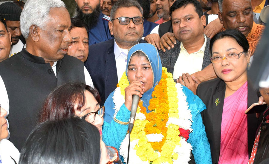 শেখ হাসিনা উন্নয়নের বাতিঘর  