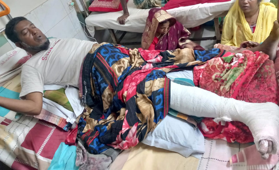 ভান্ডারিয়ায় ব্যাবসায়ীকে পিটিয়ে পা ভেঙে দিয়েছে প্রতিপক্ষ