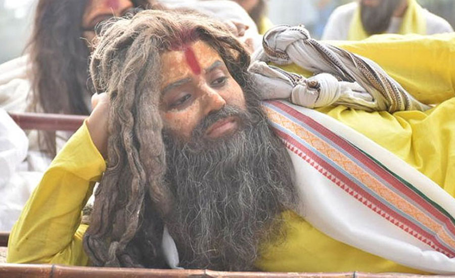 জনপ্রিয় অভিনেত্রী সন্নাসী হলেন কেন