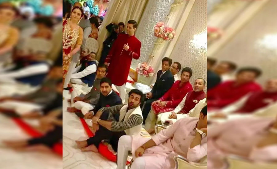 আম্বানির ছেলের বিয়েতে ফ্লোরে বসা রণবীর, ছবিটি কী আসল?