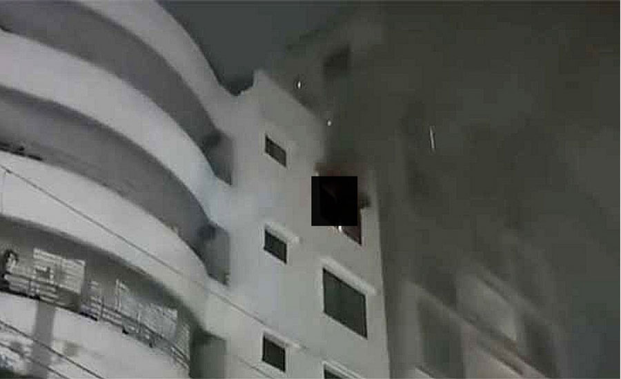 রাজধানীর বারিধারায় বহুতল ভবনে অগুন
