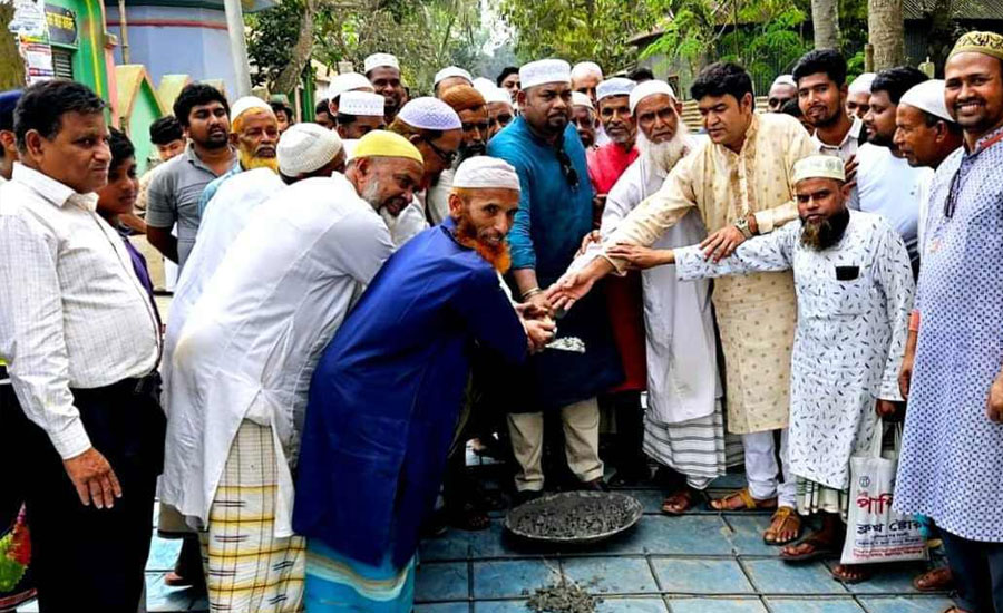 সিরাজগঞ্জের উল্লাপাড়া সড়ক নির্মাণ শুভ উদ্বোধন 