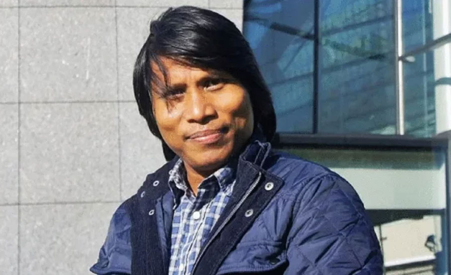 নাথান বম আসলে এখন কোথায় 