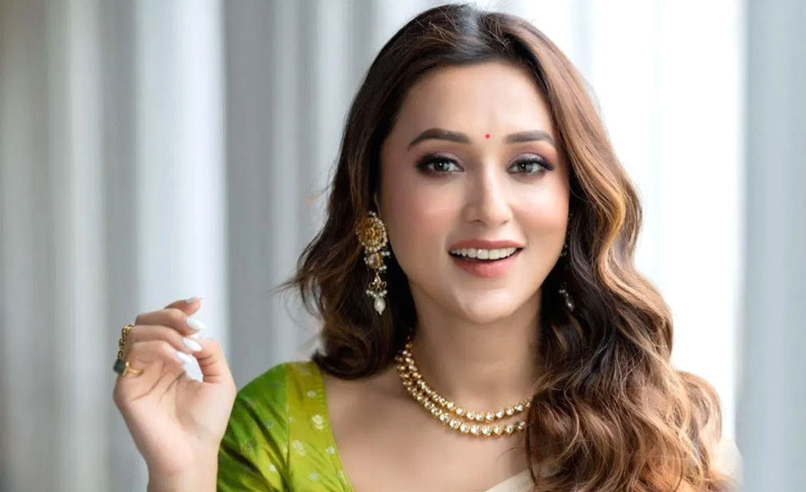 বিয়ে না করলেও ৩ সন্তান নিয়ে সংসার করছেন মিমি!