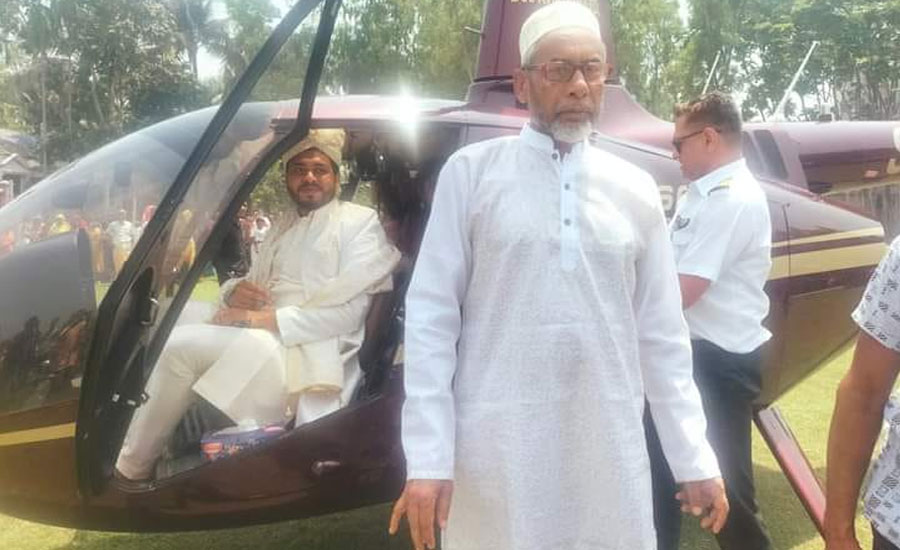 হেলিকপ্টারে চড়ে বিয়ে করলেন বর