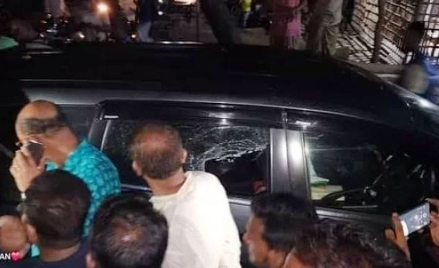 সাতক্ষীরায় এমপি দোলনের গাড়িতে হামলা, যুবক আটক