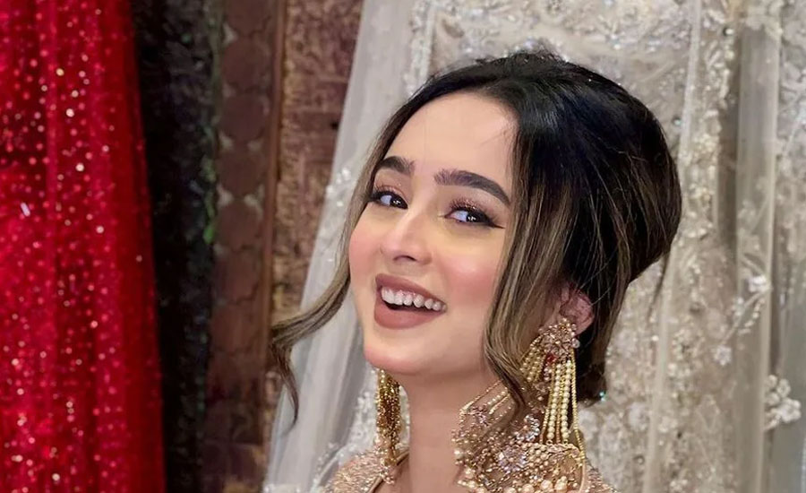 মিস ওয়ার্ল্ড বাংলাদেশ খেতাবজয়ী মেয়েটির সংগ্রামের গল্পটা শুনুন