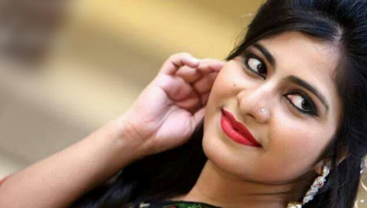 ‘এখন এ রকম চলে না, আরেকটু খোলামেলা দরকার’