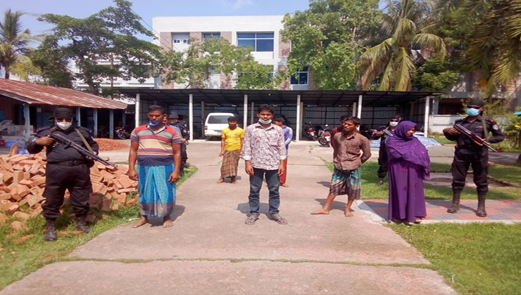 ট্রলার থেকে ৬৫ হাজার পিস ইয়াবাসহ মিয়ানমারের নাগরিকসহ ৮ জন আটক