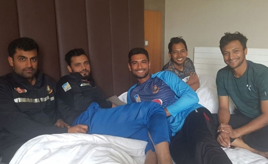 পুরনো ছবি পোস্ট করে কী বার্তা দিলেন মাহমুদউল্লাহ?  