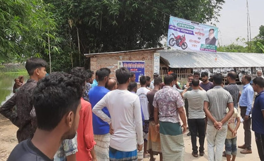 ভোটকেন্দ্র দখল কেন্দ্র করে সংঘর্ষ, আহত ১০