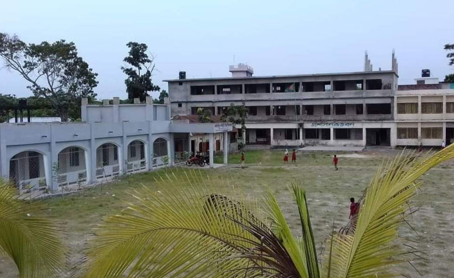 নির্বাচন ছাড়াই স্কুল কমিটির সভাপতি হতে চায় ২২ বছরের সৈকত 