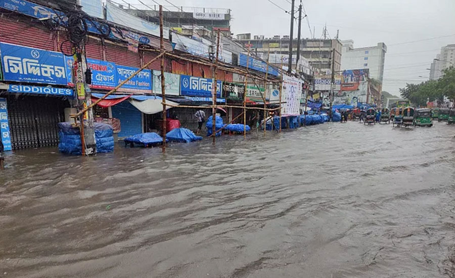 ঢাকায় ঝড়-বৃষ্টি চলবে আগামীকালও