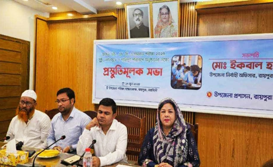 ১৪ দিন পর জনসম্মুখে মতিউরের প্রথম স্ত্রী লাকী