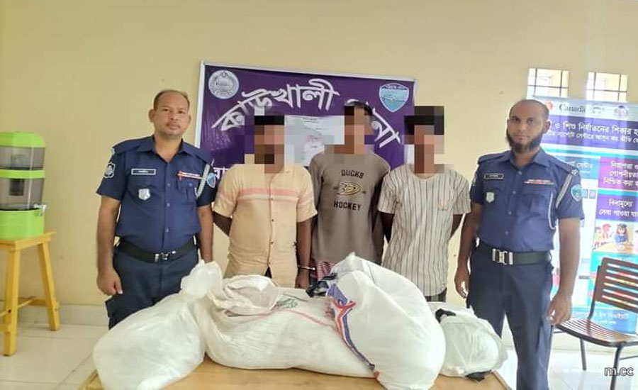 কাউখালীতে ৬০ লিটার চোলাই মদ আটক ৩ 