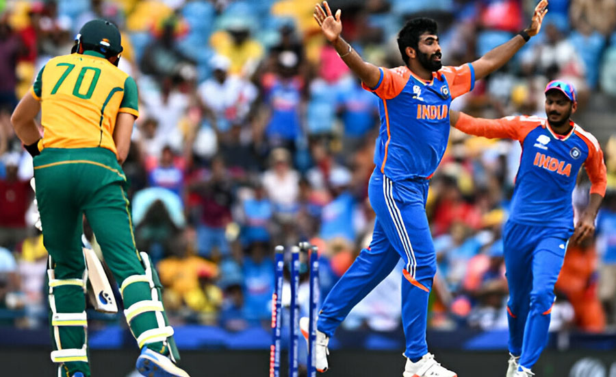 প্রোটিয়াদের কাঁদিয়ে ভারতের শিরোপা উৎসব