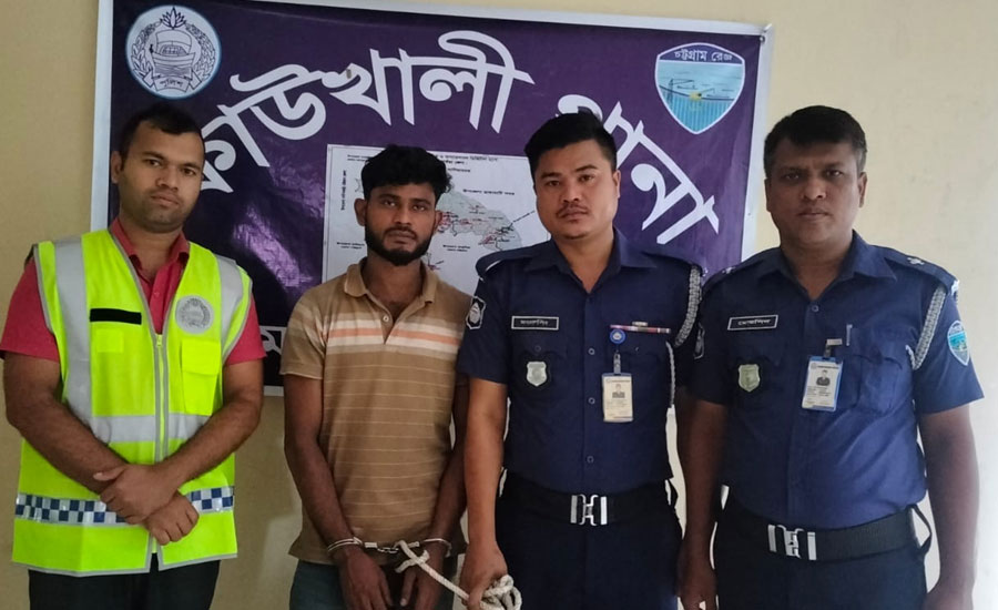 কাউখালীতে থানা পুলিশের অভিযানে জিআর সাজাভুক্ত পলাতক আসামী গ্রেফতার ১