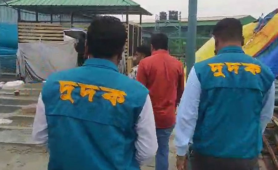 এবার সাদিক অ্যাগ্রোর ফার্মে মিললো ১২টি নিষিদ্ধ গরু