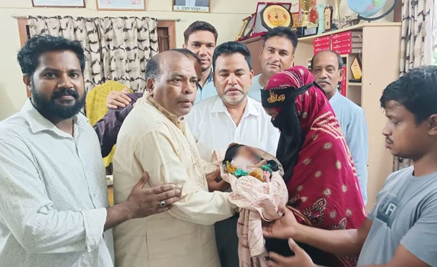 অভাবের সংসারে কন্যা সন্তান জন্ম নেয়ায় বিক্রি করে দিলেন বাবা
