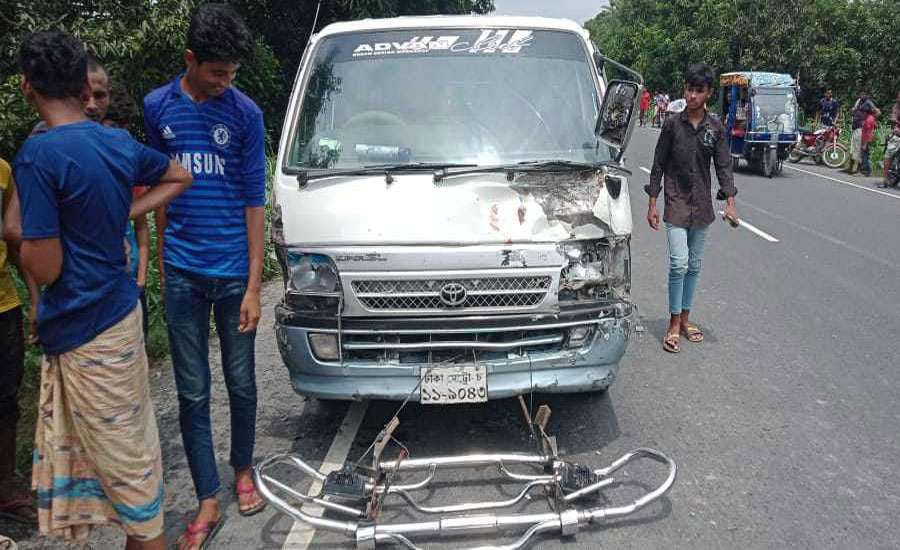 লালপুরে সড়ক দুর্ঘটনায় মা-মেয়ে নিহত