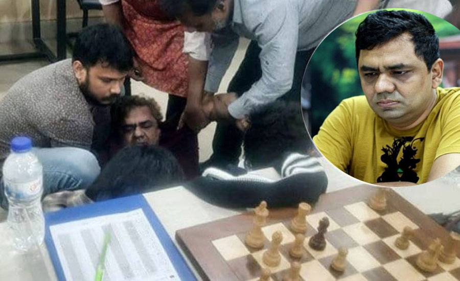 খেলতে খেলতেই মৃত্যুর কোলে ঢলে পড়লেন গ্র্যান্ডমাস্টার জিয়া