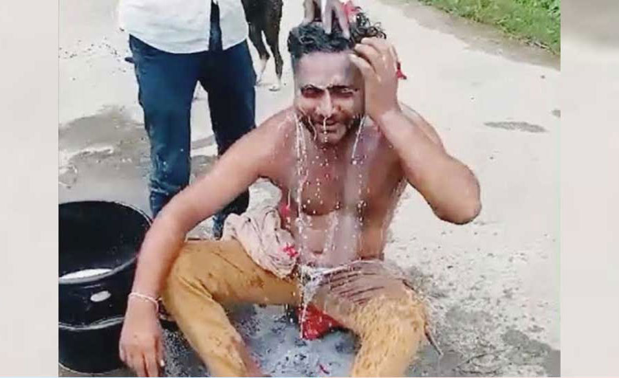 পরকীয়া প্রেমিকের সঙ্গে স্ত্রীর বিয়ের পর দুধ দিয়ে গোসল