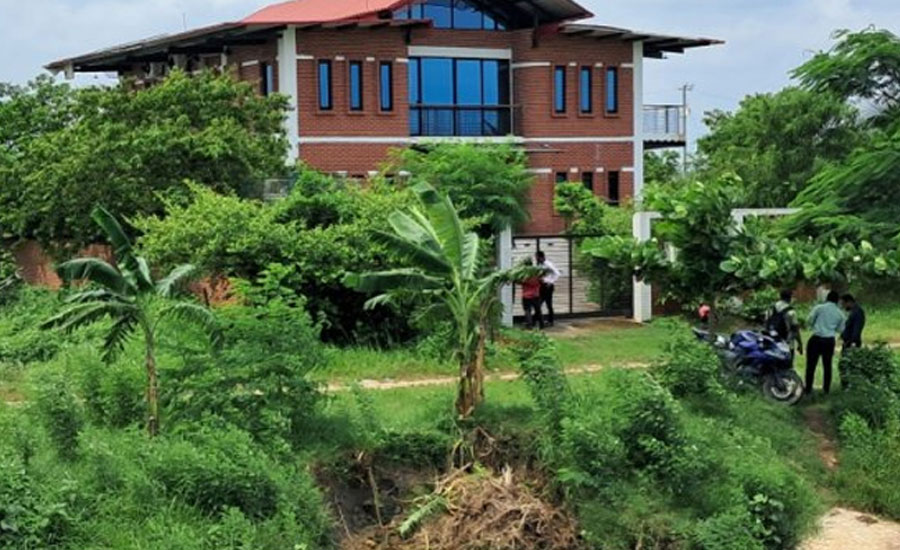 নারায়ণগঞ্জে বেনজীরের ডুপ্লেক্স বাড়ি জব্দ