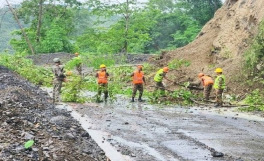 পাহাড়ের যোগাযোগ ব্যবস্থার উন্নয়নে ১৭ ইসিবি সেনাবাহিনীর ভূমিকা অপরিসীম