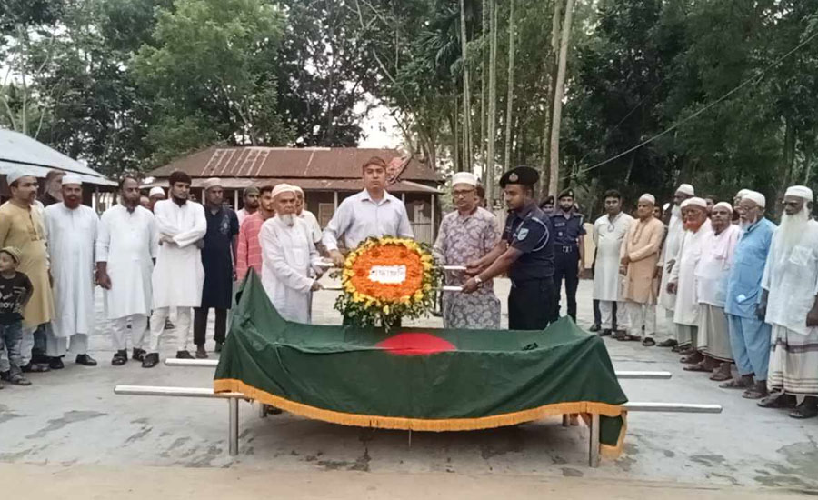 নাগরপুরে বীর মুক্তিযোদ্ধা আজিজুর রহমান খান এর দাফন সম্পন্ন