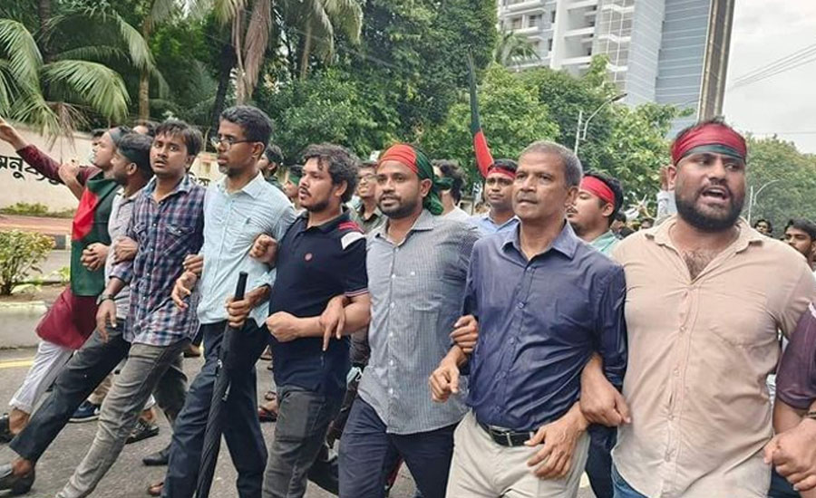 বহুদিন পর মিছিলে অংশ নিয়ে যে অনুভূতি জানালেন আসিফ নজরুল