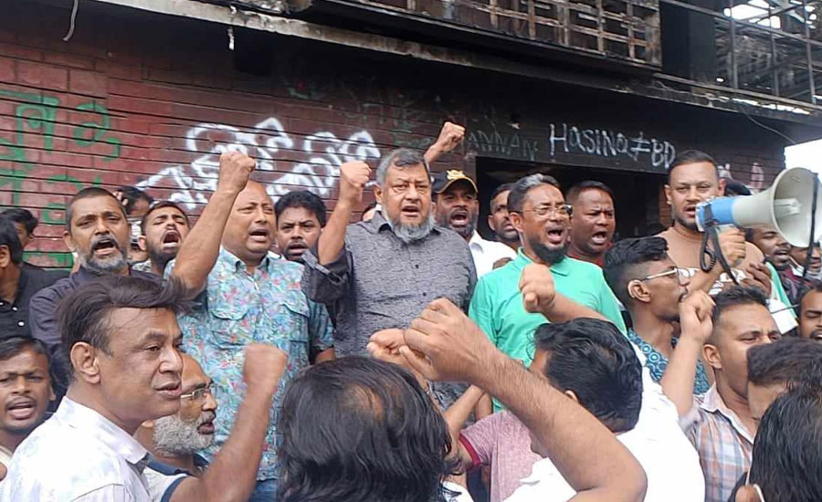 মিরপুরে অবস্থান আওয়ামী লীগ নেতাকর্মীদের