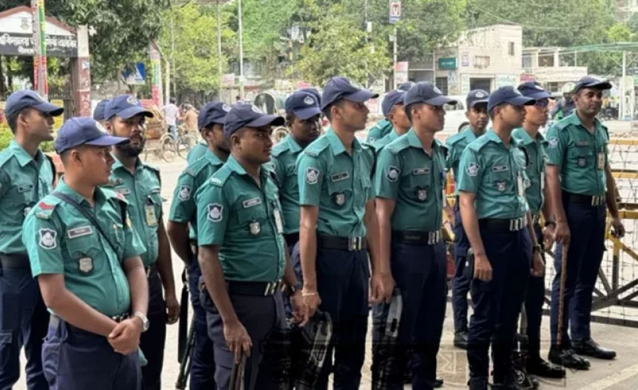 বদলে যাচ্ছে পুলিশের ইউনিফর্ম-লোগো