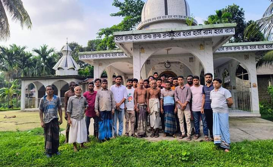 রাজারহাটে বৈষম্যবিরোধী ছাত্রদের সাথে বিভিন্ন মন্দির কমিটির  মত বিনিময়
