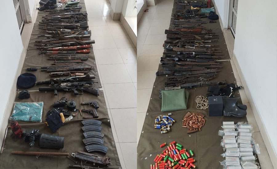 চট্টগ্রামের বিভিন্ন থানা থেকে লুট হওয়া ২১টি অস্ত্র ও গুলি উদ্ধার