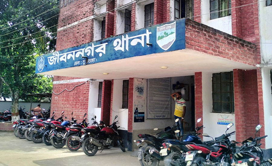 জীবননগরে বাস চাপায় সাবেক ইউপি সদস্য নিহত