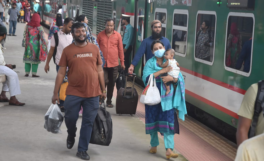 চট্টগ্রাম থেকে পুরোদমে আন্তঃনগর গোধুলি এক্সপ্রেসসহ সকল রুটে ট্রেন চলাচল শুরু