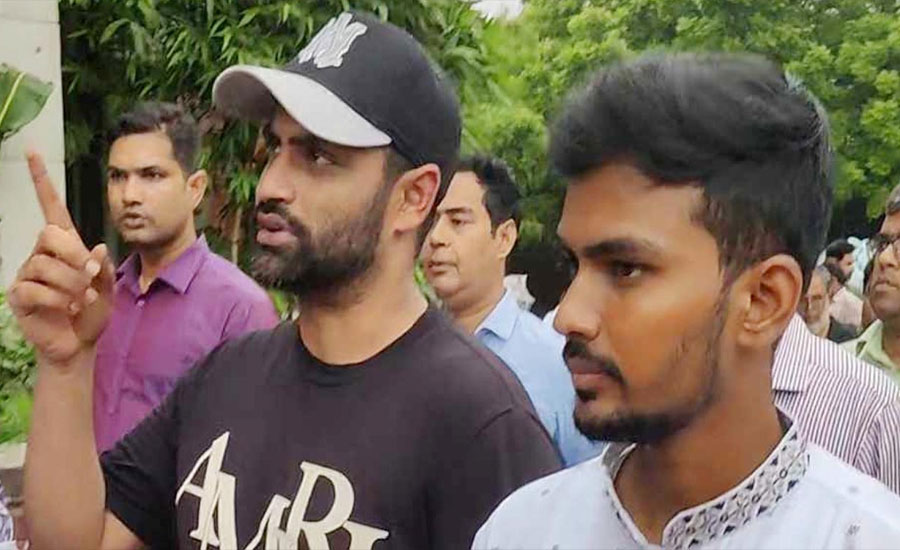 তামিমকে সঙ্গে নিয়ে মিরপুর ঘুরে দেখলেন আসিফ মাহমুদ