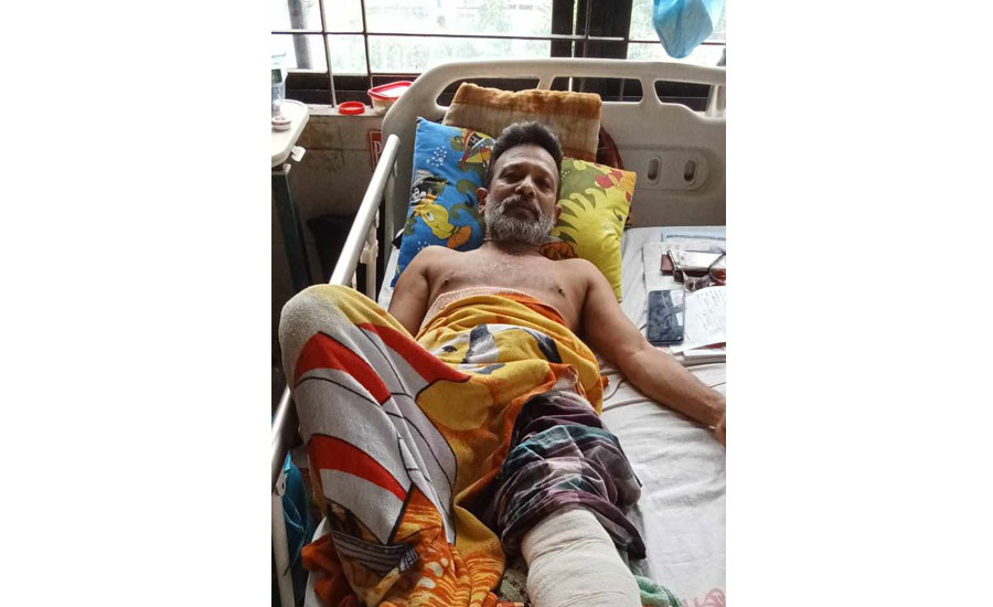 রায়পুরের সাংবাদিক আন্দোলনে আহত হয়ে হাসপাতালে কাতরাচ্ছে