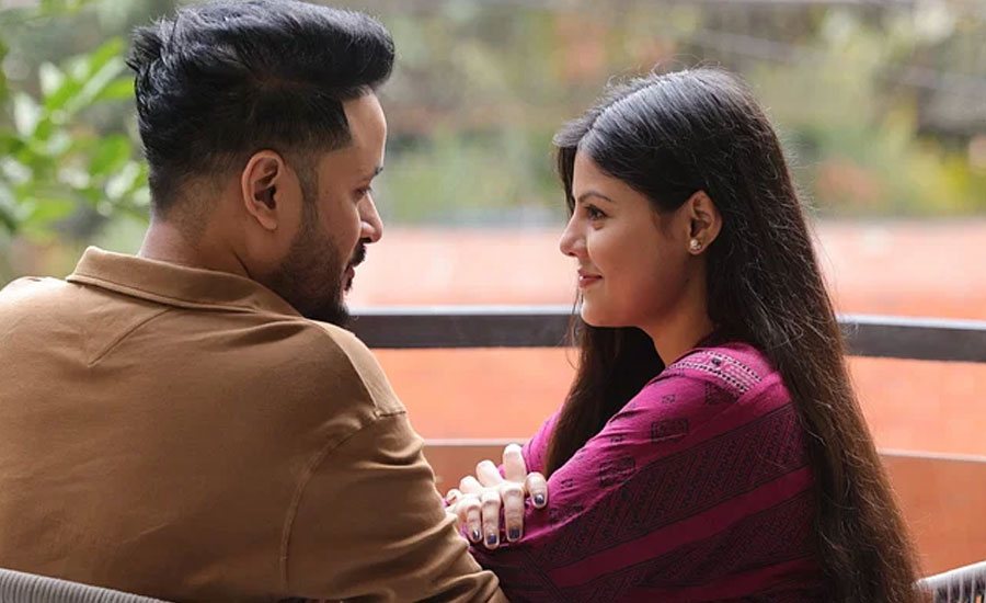 মুখে না বললেও নারীরা সঙ্গীর কাছ থেকে যা আশা করেন