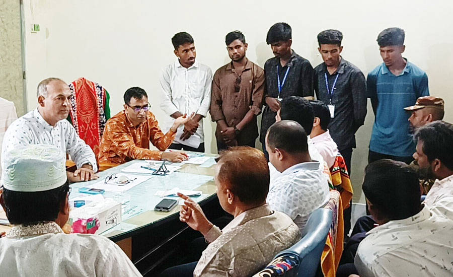 আন্দোলনের মুখে পদত্যাগ ভবানীগঞ্জ বিশ্ববিদ্যালয় কলেজের অধ্যক্ষ হাতেম আলী