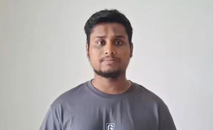 ছাত্র-জনতাকে রাজু ভাস্কর্যে জড়ো হওয়ার আহ্বান হাসনাতের