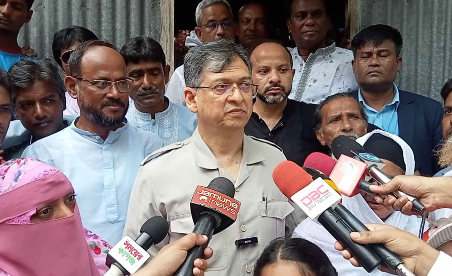 শহীদদের স্বপ্নের অসাম্প্রদায়িক বাংলাদেশ বিনির্মানের জন্য আমরা অঙ্গীকারাবদ্ধ : সালাউদ্দিন আহমেদ 